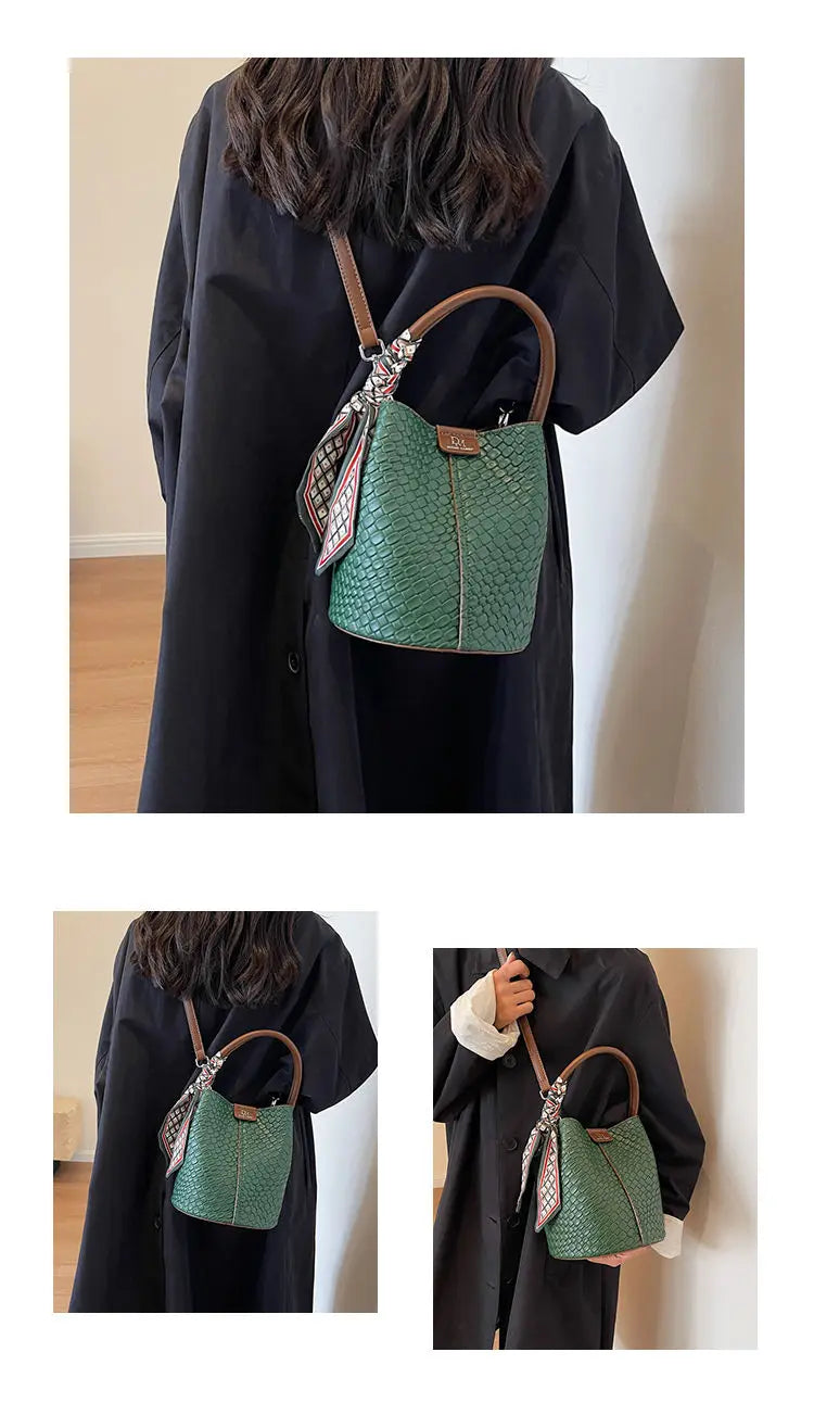 Bucket Bags Luxury Designer Bag Women Totes Fashion Woven Pattern Handbags New Shoulder Bag with Scarves Handheld Messenger Bag