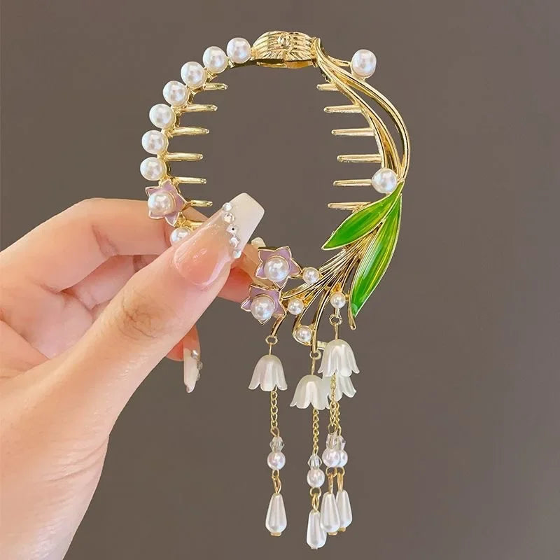 Elegant Women’s Hair Claw with Pearl & Rhinestone Tassels - Ponytail Buckle Hair Clip