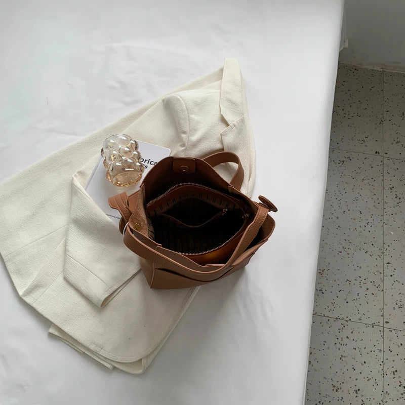 Wide Strap Leather Handbag - Women's Soft Casual Bucket Tote, Large Capacity & Multi-Function