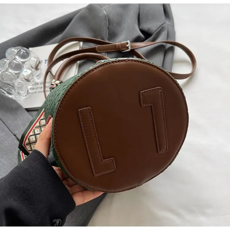 Bucket Bags Luxury Designer Bag Women Totes Fashion Woven Pattern Handbags New Shoulder Bag with Scarves Handheld Messenger Bag