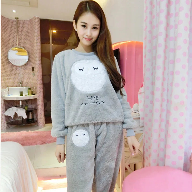 Autumn Winter Women's Flannel Pajama Set - Cartoon Bear Sleepwear