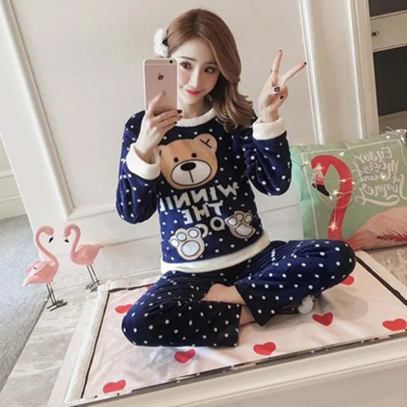 Autumn Winter Women's Flannel Pajama Set - Cartoon Bear Sleepwear