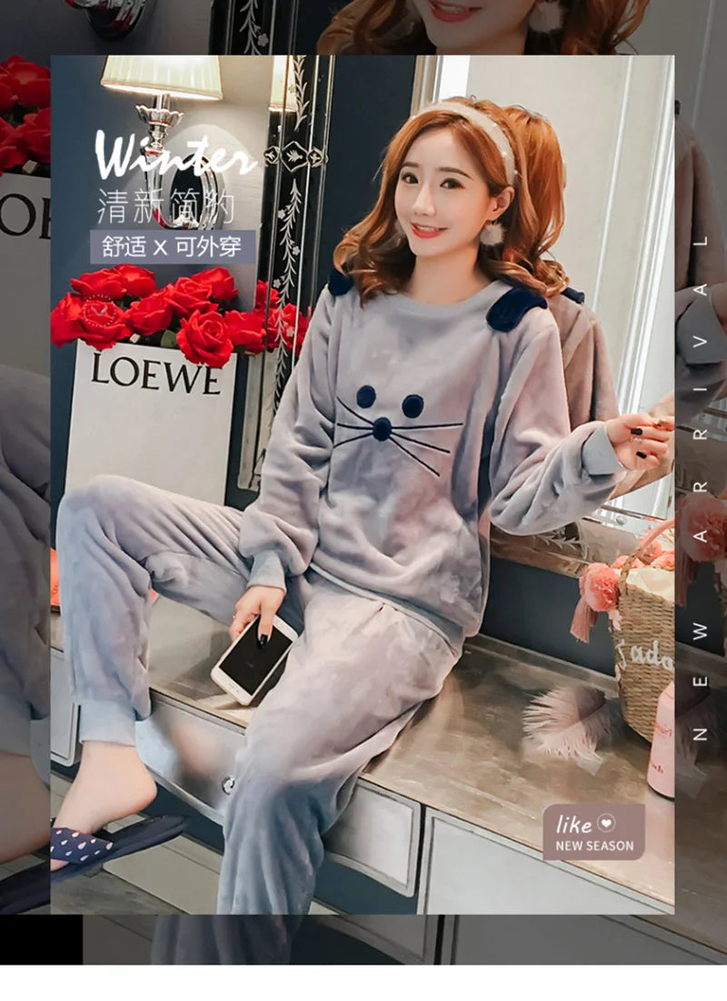 Autumn Winter Women's Flannel Pajama Set - Cartoon Bear Sleepwear