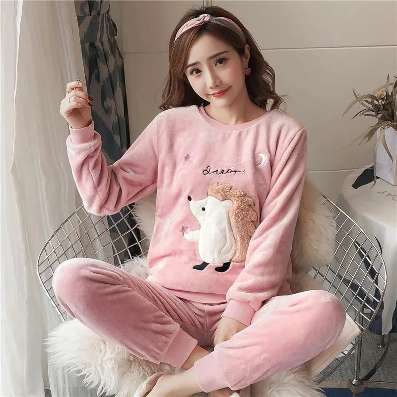 Autumn Winter Women's Flannel Pajama Set - Cartoon Bear Sleepwear