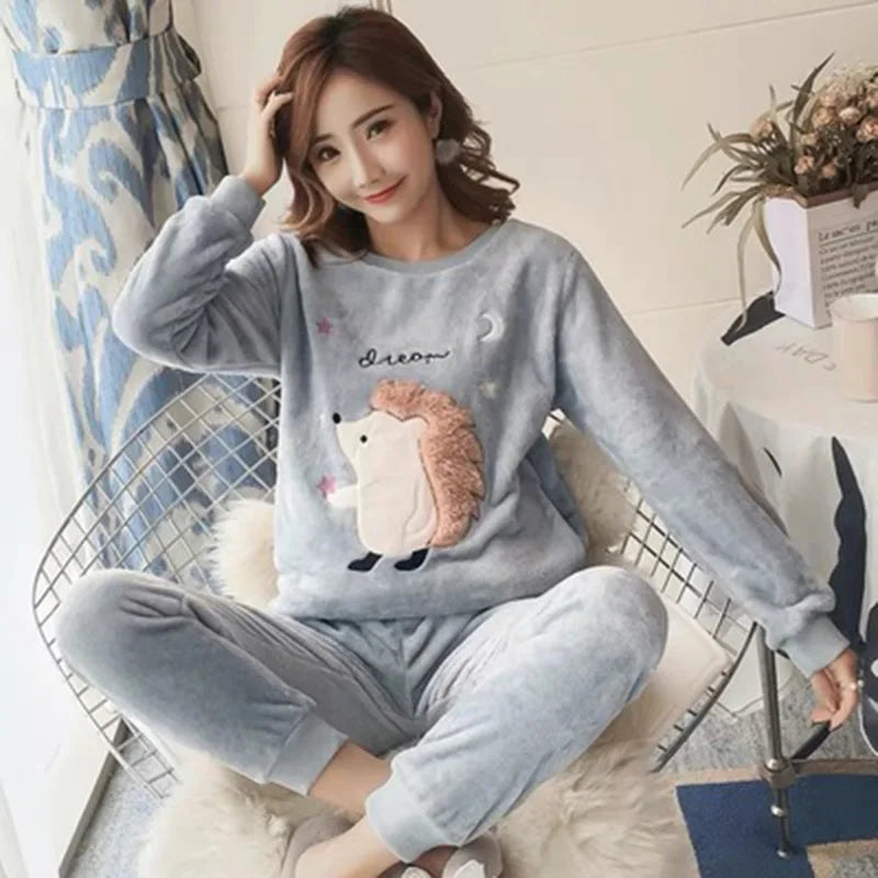 Autumn Winter Women's Flannel Pajama Set - Cartoon Bear Sleepwear