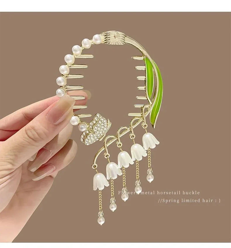 Elegant Women’s Hair Claw with Pearl & Rhinestone Tassels - Ponytail Buckle Hair Clip