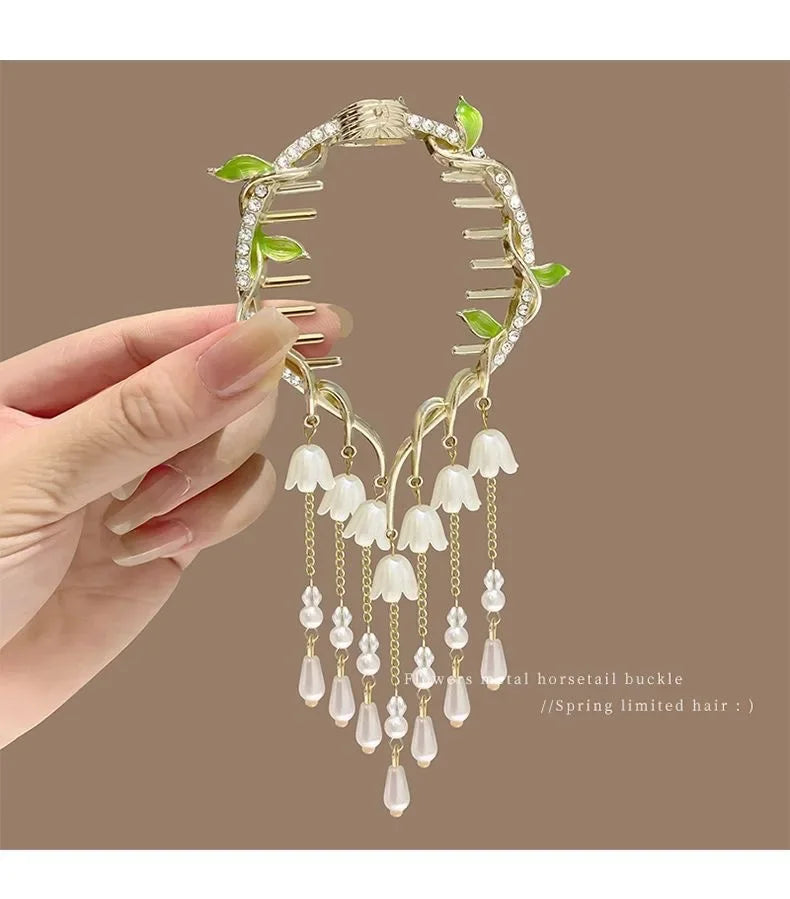 Elegant Women’s Hair Claw with Pearl & Rhinestone Tassels - Ponytail Buckle Hair Clip