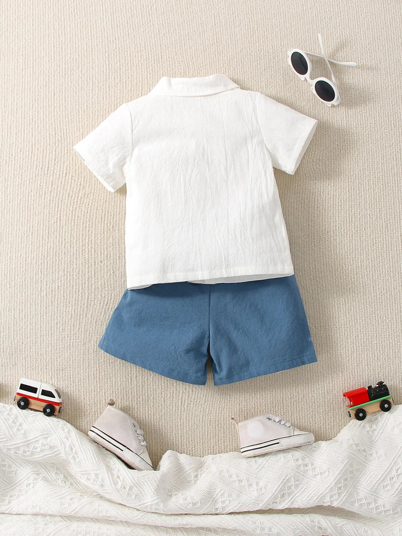 Summer Baby Cotton 2-Piece Set - Dinosaur Tee & Navy Shorts