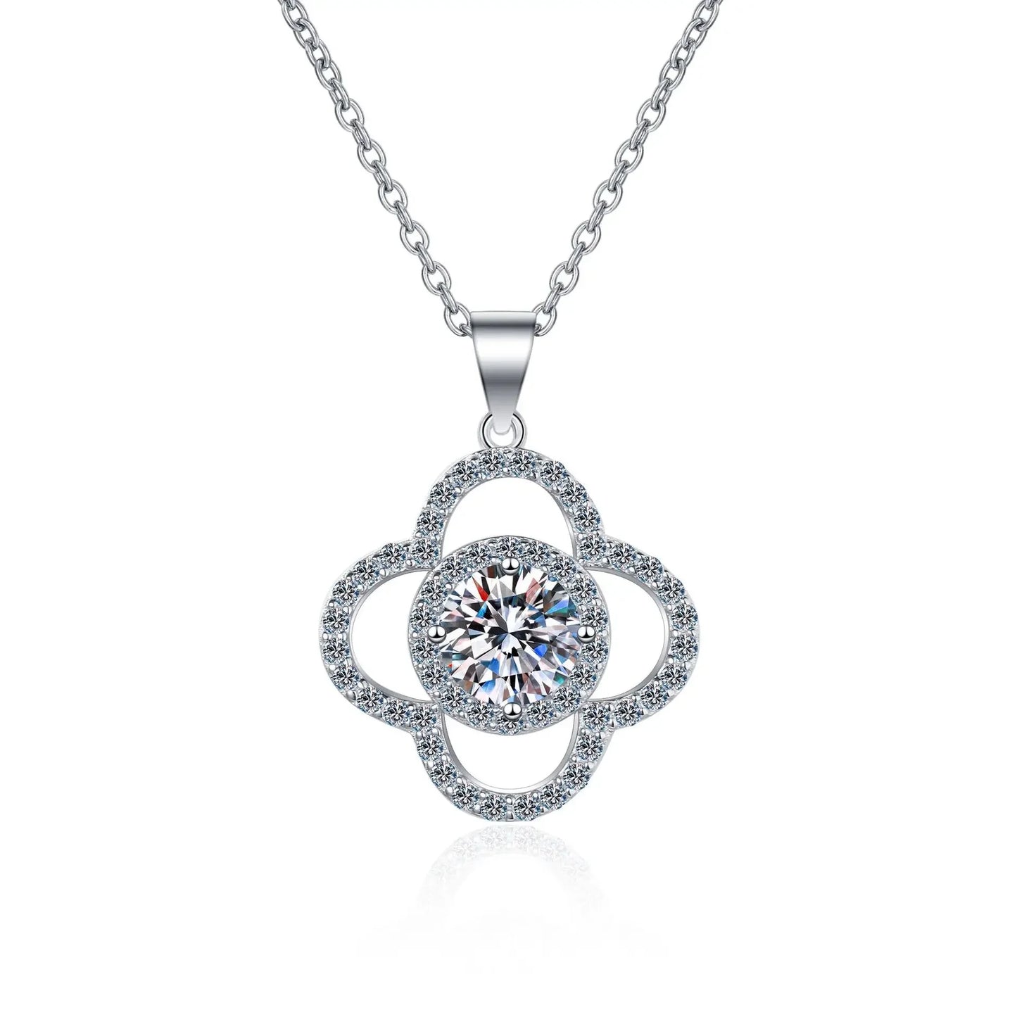 White Gold 18K Four Leaf Clover Female Fashion Collarbone Pendant Necklace 1 Carat Moissanite Diamond Necklace Fine Jewelry