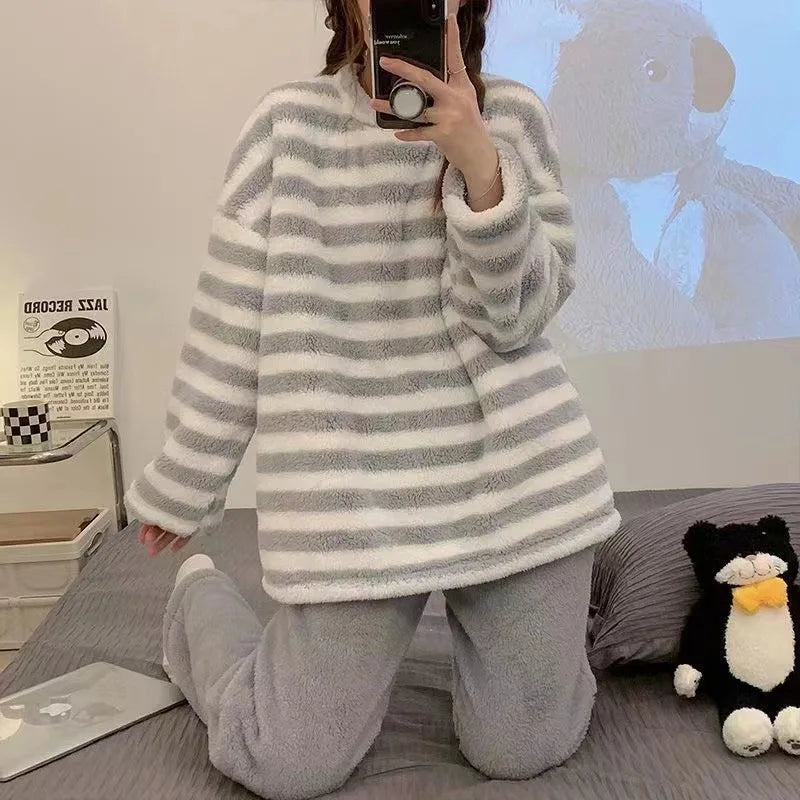 Winter Flannel Pajama Set for Women