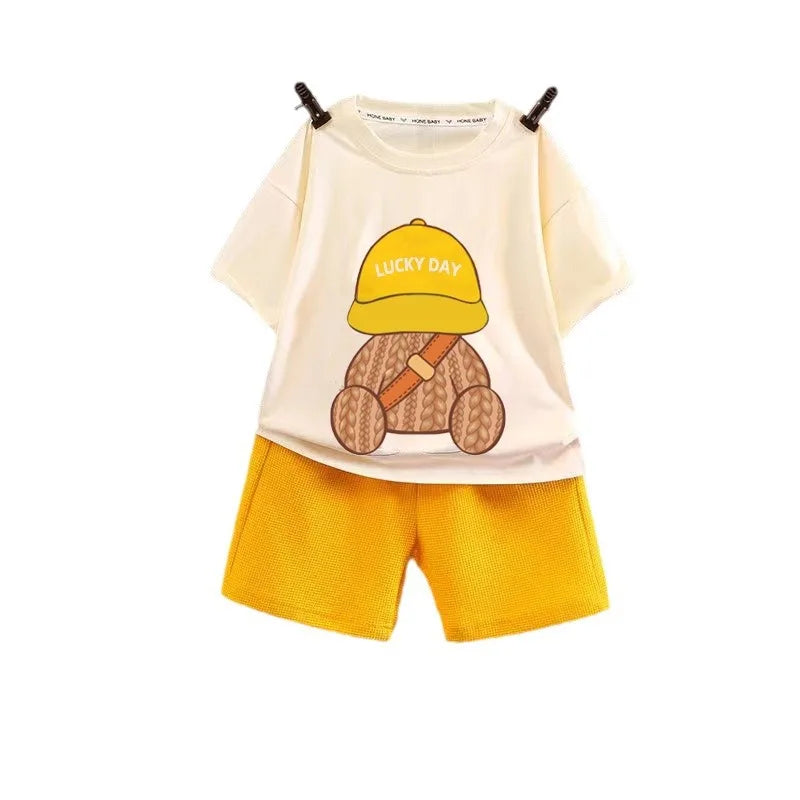 2-Piece Summer Baby Outfit: Bear T-Shirt & Shorts