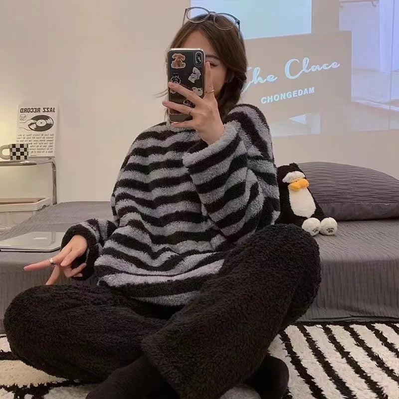 Winter Flannel Pajama Set for Women