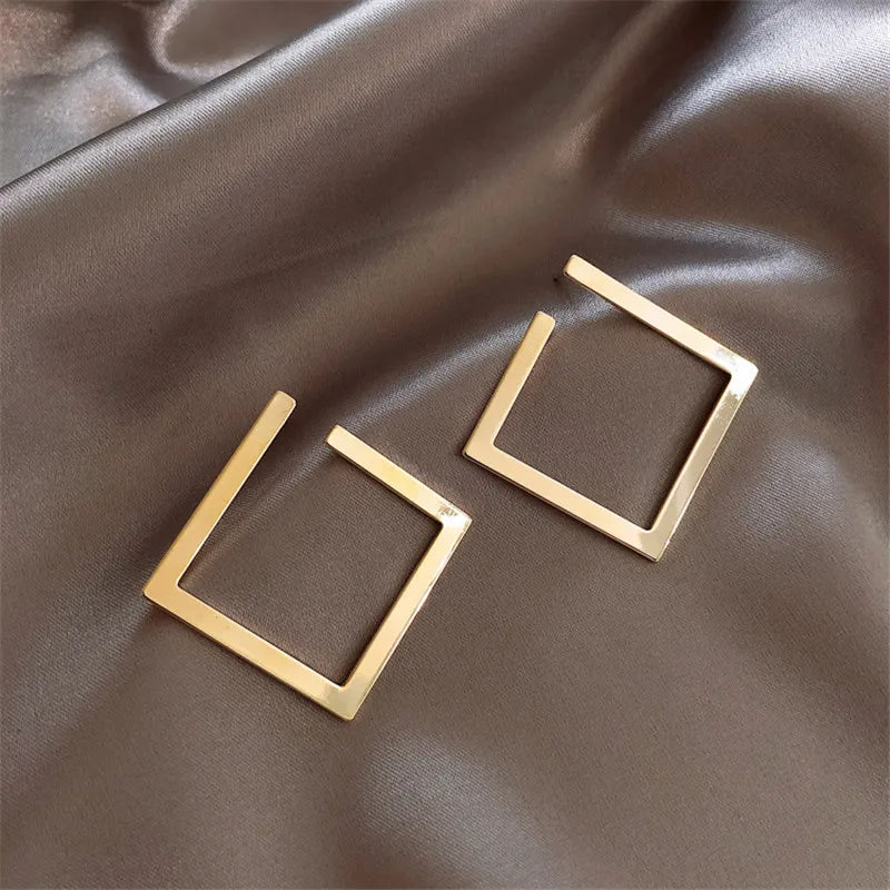 Retro Square Stud Earrings – Minimalist Fashion for Women
