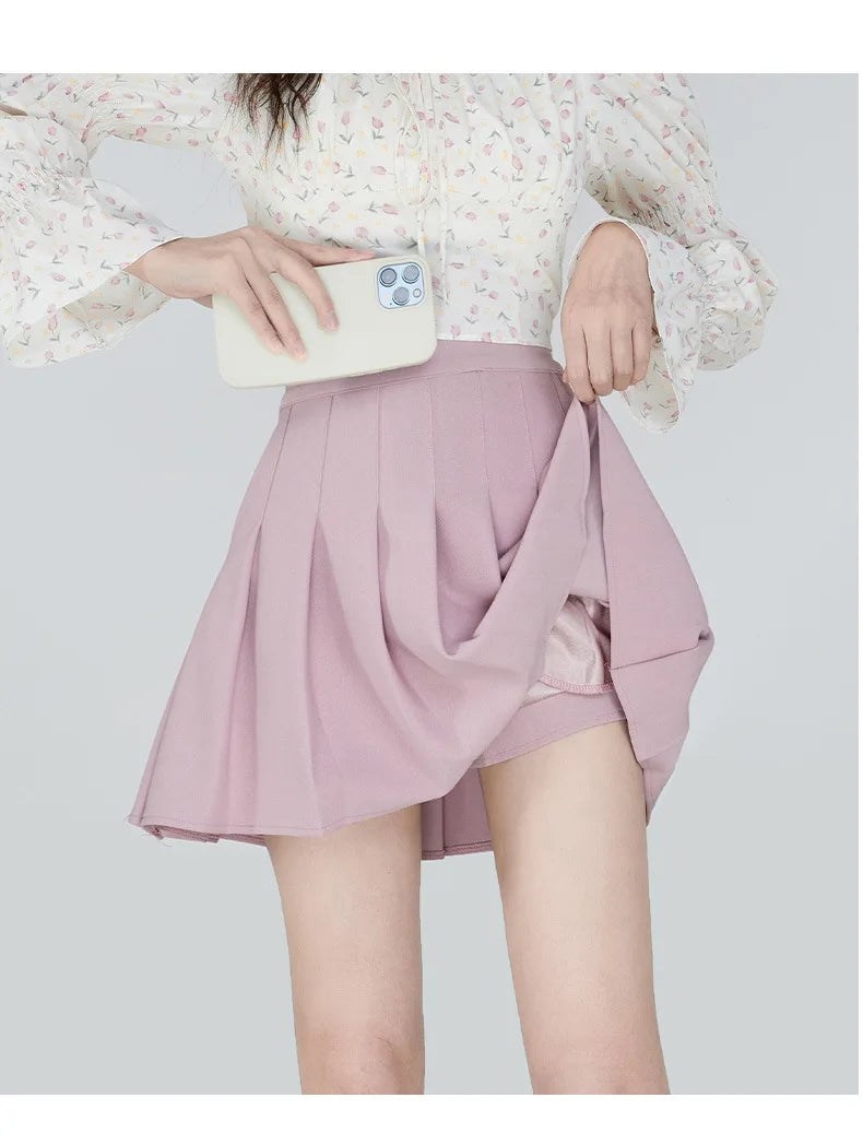 High-Waisted Black Pleated Skirt with Pockets